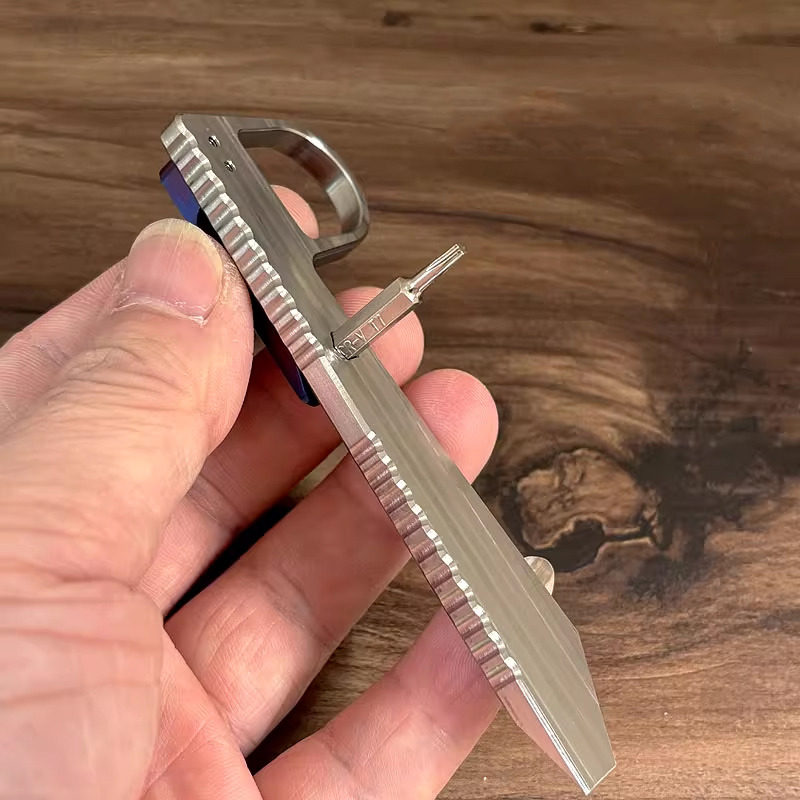 Herramienta de bolsillo de def - Titanium Pry Bar reseña y precio