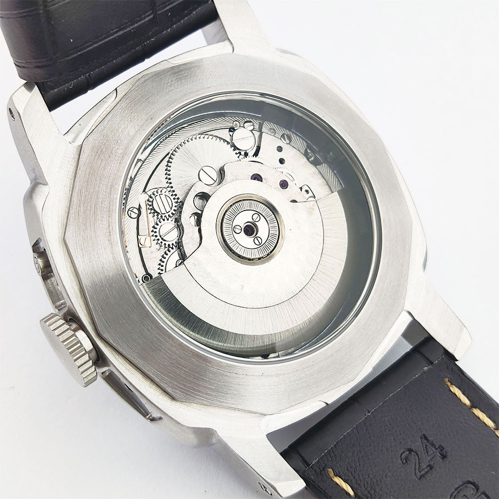 Reloj de Hombre de 44 mm con M - Watch Winder Compact reseña y precio